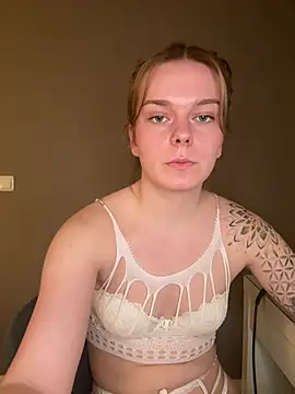 LisaFreierxx online show from February 22, 7:04 pm