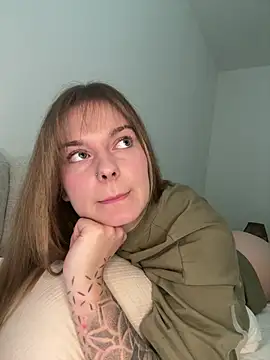 LisaFreierxx online show from May 25, 4:17 pm