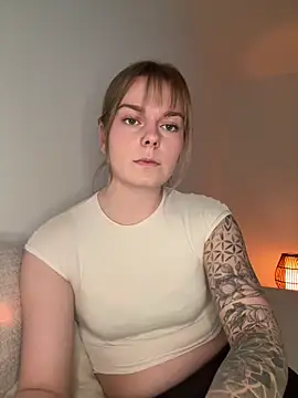 LisaFreierxx online show from May 19, 6:15 pm