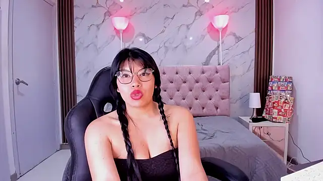 EsmeraldaChantre online show from January 10, 6:23 pm