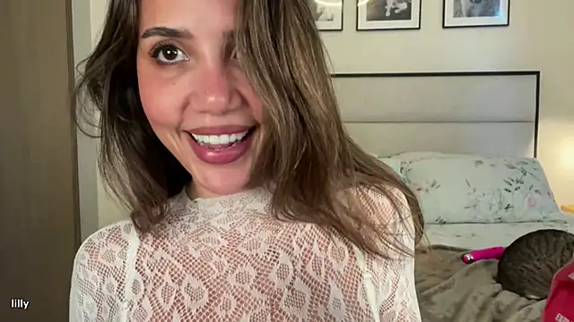 Itslillybloom online show from November 25, 4:58 am