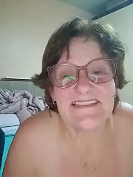 cremiudes online show from November 8, 9:09 pm