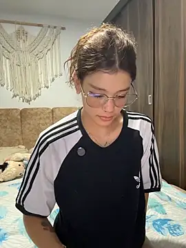 bergmanamii online show from March 22, 1:44 am