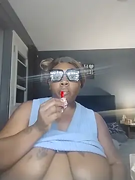 BiancaClarkson online show from November 11, 7:15 am