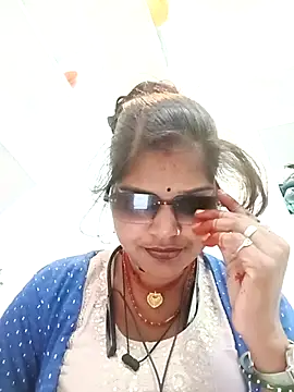 Simmy hot online show from January 11, 3:06 pm