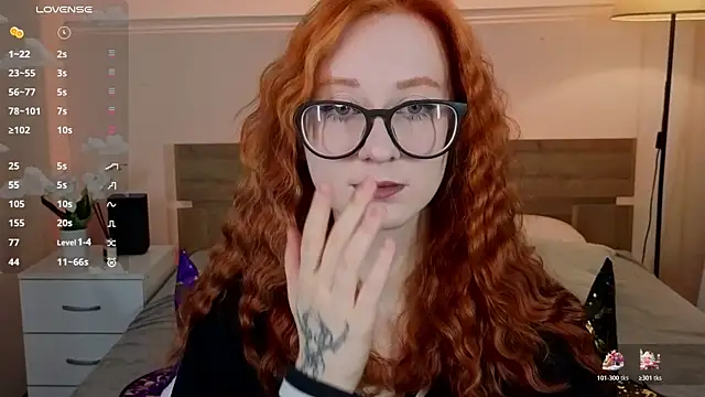 WICKEDEMBER online show from December 1, 2:59 am