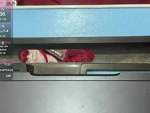 sexylove19 online show from April 5, 4:50 pm