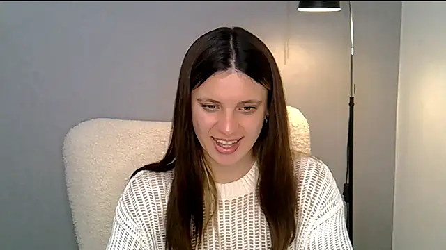 KiraHoney online show from May 11, 8:06 pm