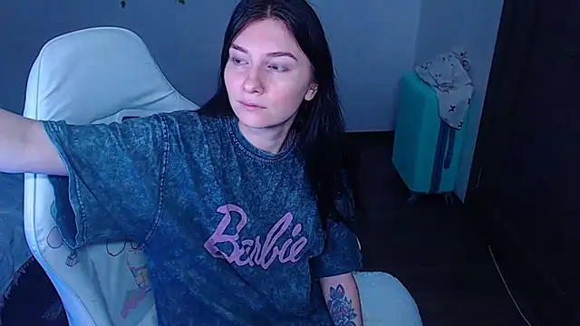  Daniella True  online show from November 5, 5:29 pm