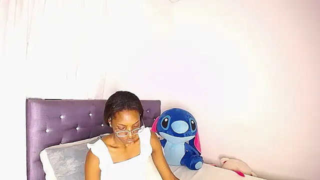 BryanaSmiths online show from November 17, 9:48 pm