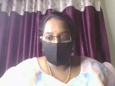 hootypriya online show from June 10, 5:11 pm
