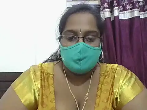 hootypriya online show from February 2, 8:08 pm