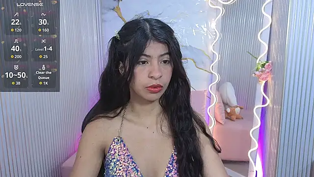 Sandyy tay online show from May 9, 11:23 am