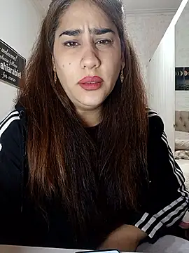nahiarabiel33 online show from May 15, 6:32 pm