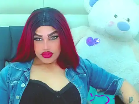 NharaBigCock online show from May 18, 7:42 pm