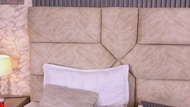 violett fowlerxx online show from May 20, 4:42 am