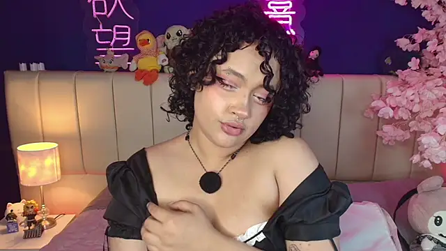  sarahRose online show from May 24, 5:17 am