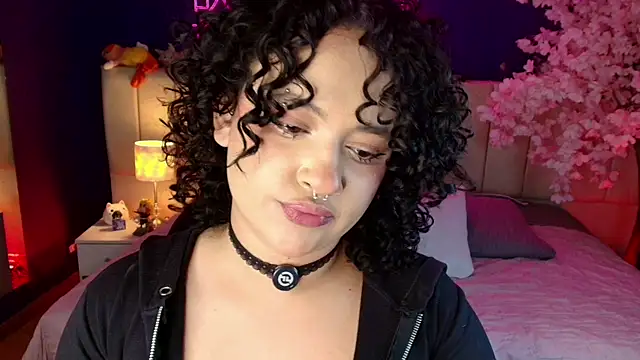  sarahRose online show from May 22, 5:05 am