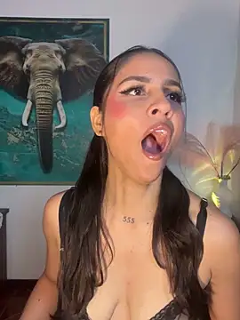 alisaa jhons1 online show from May 9, 12:12 am