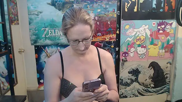 Savanah Banana  online show from February 22, 11:00 am