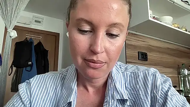 Ameli8 online show from May 7, 1:26 pm