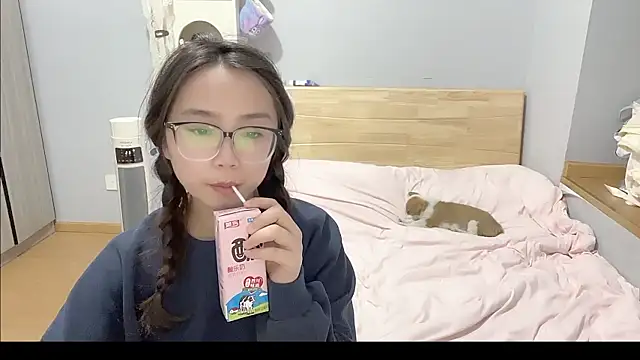 Hmm 0303 online show from January 11, 3:17 pm