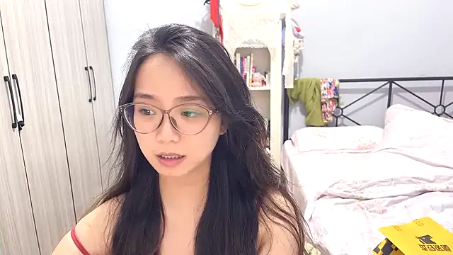 Hmm 0303 online show from April 30, 5:40 pm