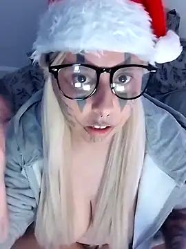 Luxxrra online show from December 15, 7:30 pm