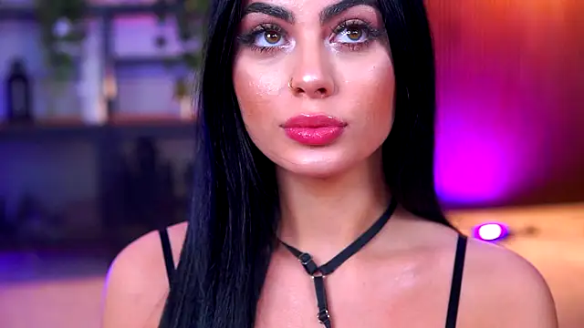 RavennaDArcy online show from January 6, 7:28 pm