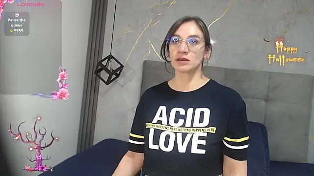 Saammy 02 online show from November 6, 2:45 pm