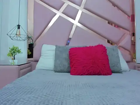 IvonJanice online show from November 25, 1:02 pm