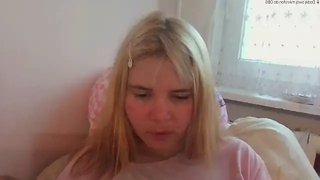 HornyElena online show from May 10, 6:10 pm
