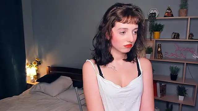 JannLedain online show from November 10, 6:41 am