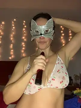 massagistahotbrunette online show from February 7, 10:57 pm