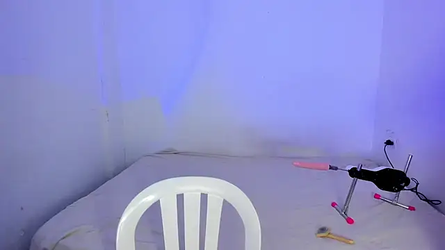 grayceClark1 online show from April 3, 1:36 am