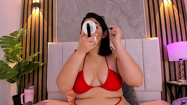 Carlotta de velour online show from May 20, 2:41 am