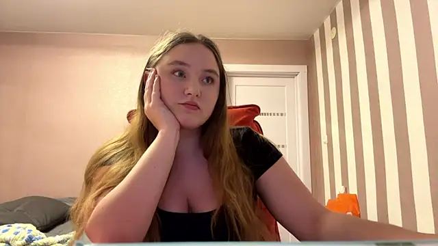 BabyBlissxx online show from May 21, 9:46 pm