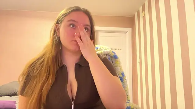 BabyBlissxx online show from March 28, 10:30 pm