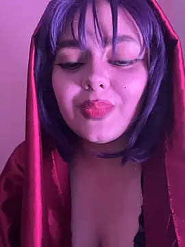 candicewest  online show from July 25, 6:59 pm