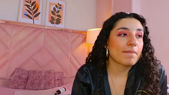 DemiJones  online show from June 19, 9:35 am