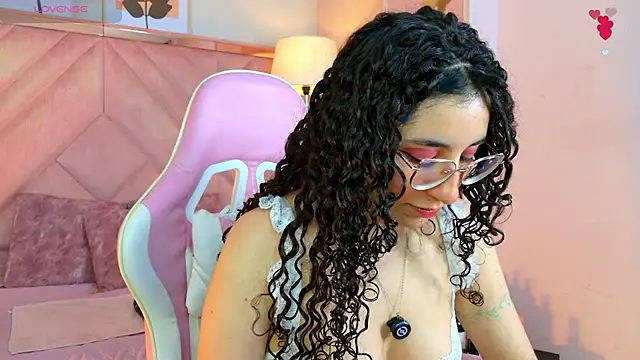 DemiJones  online show from April 8, 4:47 am