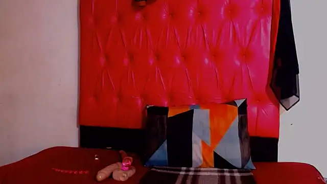 Nikistickyxx25 online show from May 21, 7:45 pm