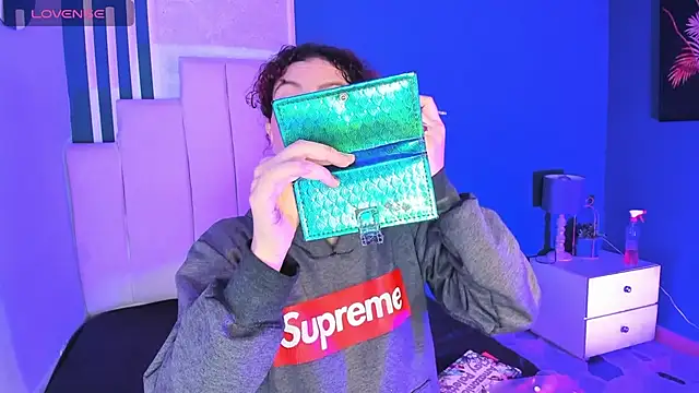 AliceMadnes online show from December 1, 4:27 am