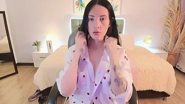 Neo sarah  online show from May 6, 3:10 am