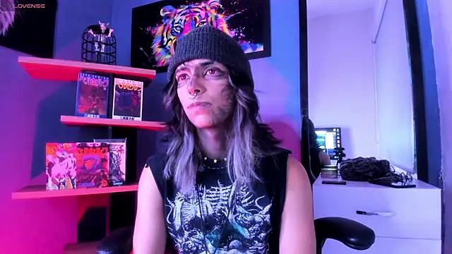 luxiel  online show from December 4, 10:43 pm