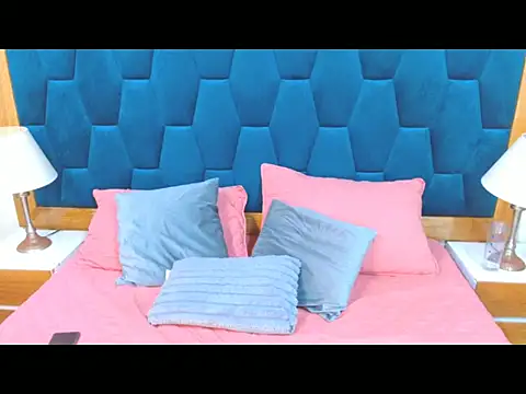 morrigan luxus2 online show from January 7, 9:18 pm