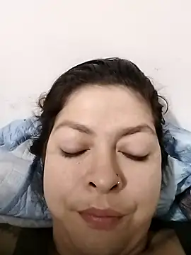 Chechi miau online show from November 17, 4:35 am