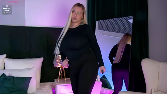 KilianaNoir online show from January 17, 7:49 am