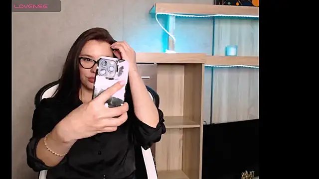 Diana-mey online show from December 3, 10:45 pm