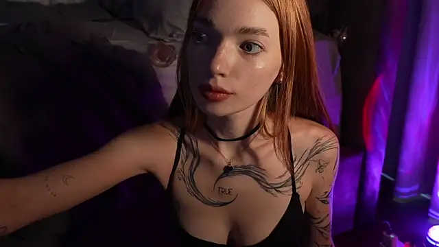 LinaaVelle online show from May 14, 3:23 am